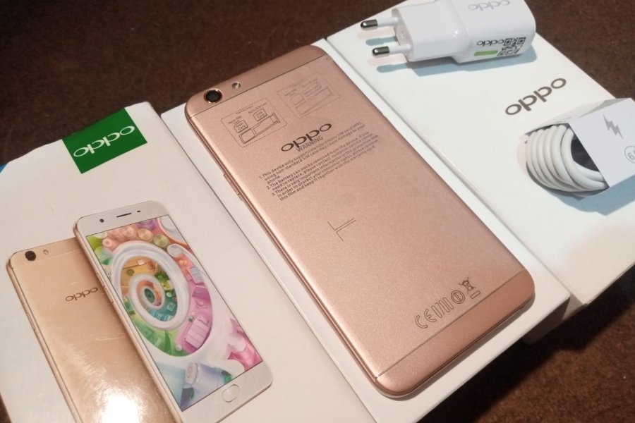Oppo F1s Rs/10500