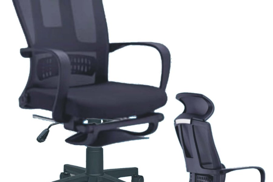 Comfortable Office Seat with Revolving Wheels