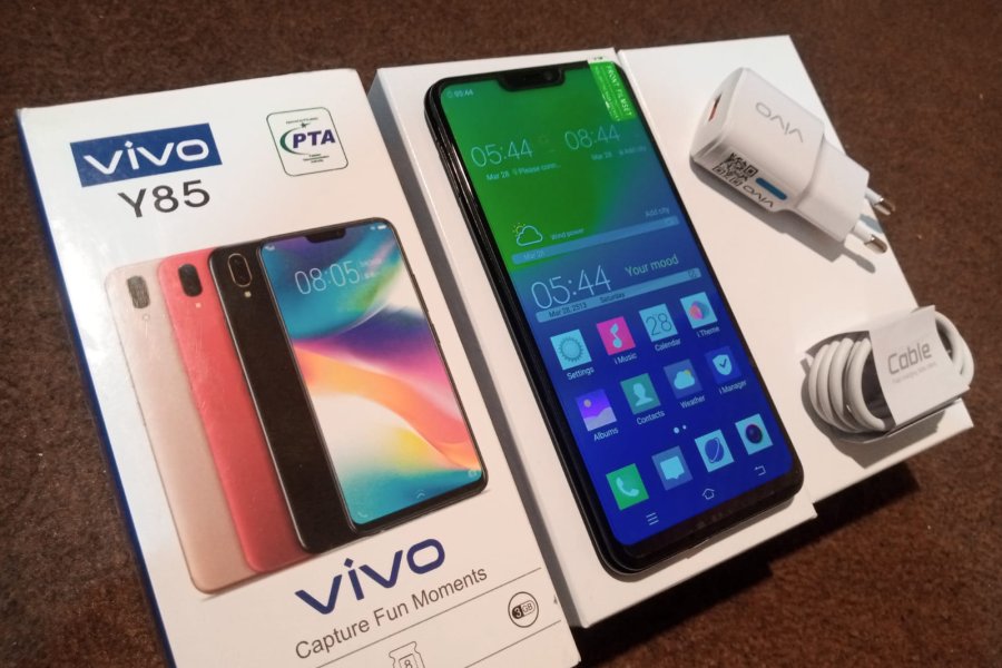 Vivo y85 Rs. 14500