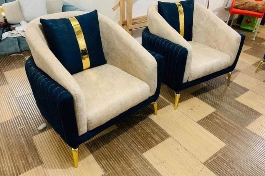 بیڈ روم سوفی کرسیوں کا مکمل ڈھانچہ سالڈ فٹ گولڈن بریس مولٹی فوم استعمال کیا گیا 10 سال کی وارنٹی