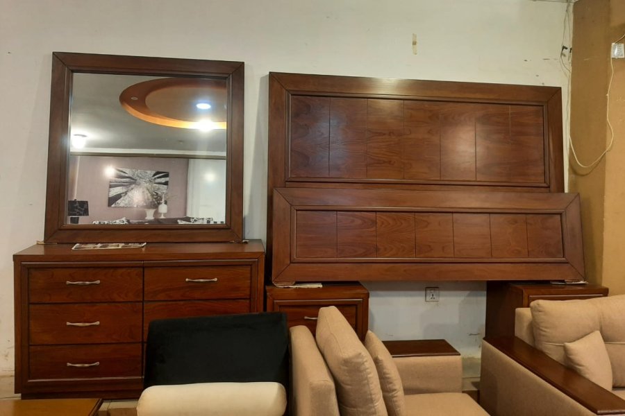 ڈریسنگ کے ساتھ بیڈ سیٹ اور 2 سائیڈ ٹیبل (ہیش ووڈ) کنگ سائز بیڈ سیٹ