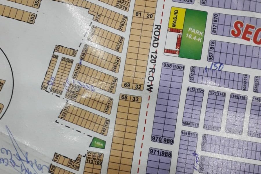 5 Marla Plot for sale in DHA Phase 7, Lahore.