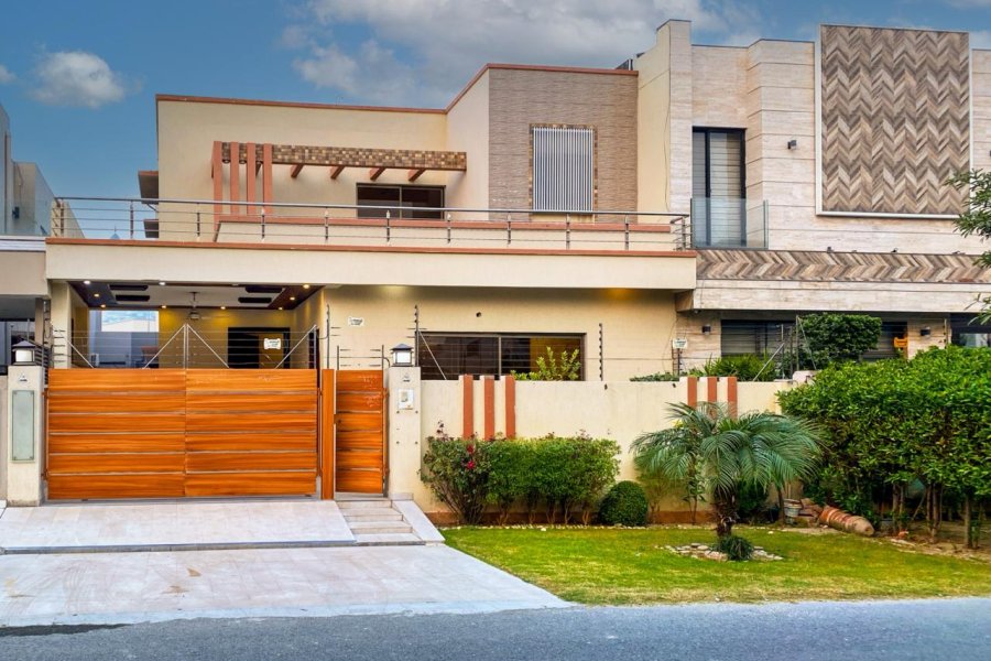 ڈی ایچ اے فیز 6، لاہور میں 10 مرلہ مناسب ڈبل یونٹ برائے فروخت۔ 