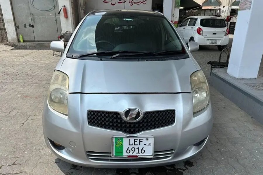 Toyota Vitz 2005