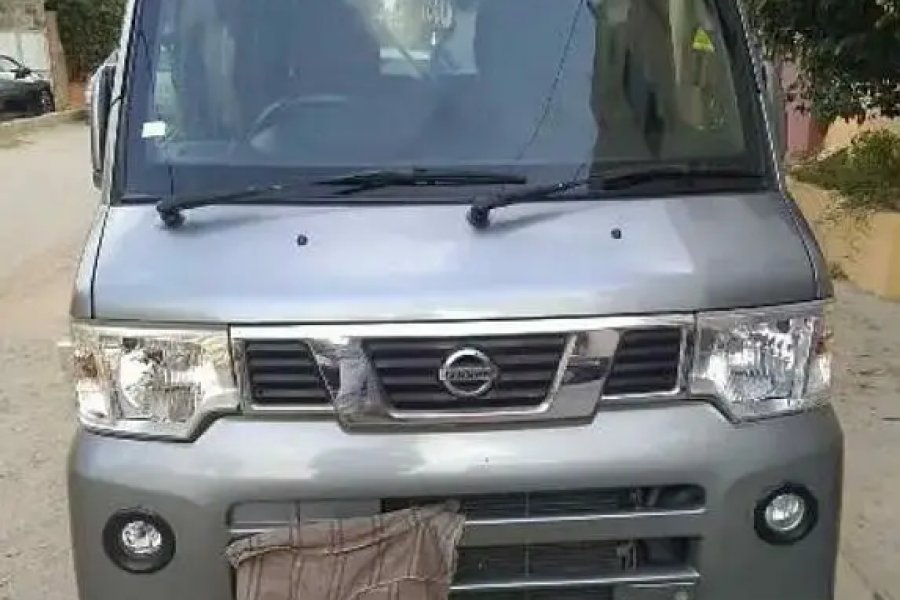 خودکار نسان کلپر 2012/2017 سوفا سیٹ ٹھنڈا Ac 03149103679