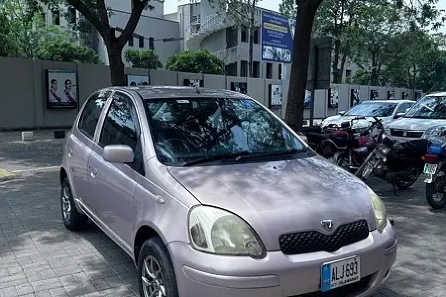 Toyata Vitz 2002