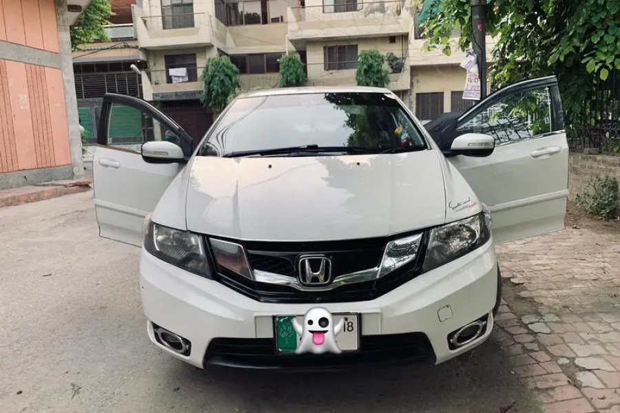 ہونڈا سٹی 1.3 i-VTEC ماڈل 2017/ سٹی ماڈل 2017/2018