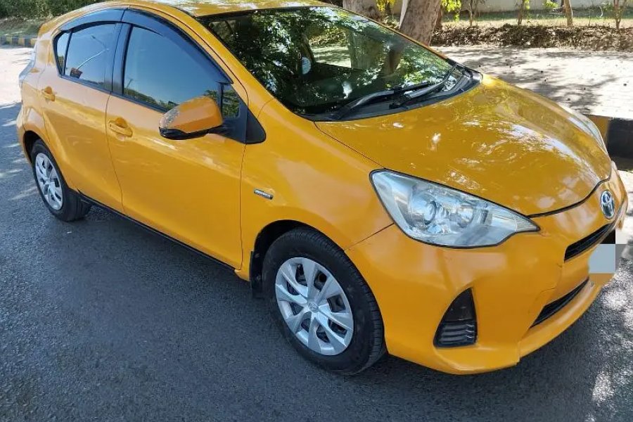 Toyota Aqua S Push 2013