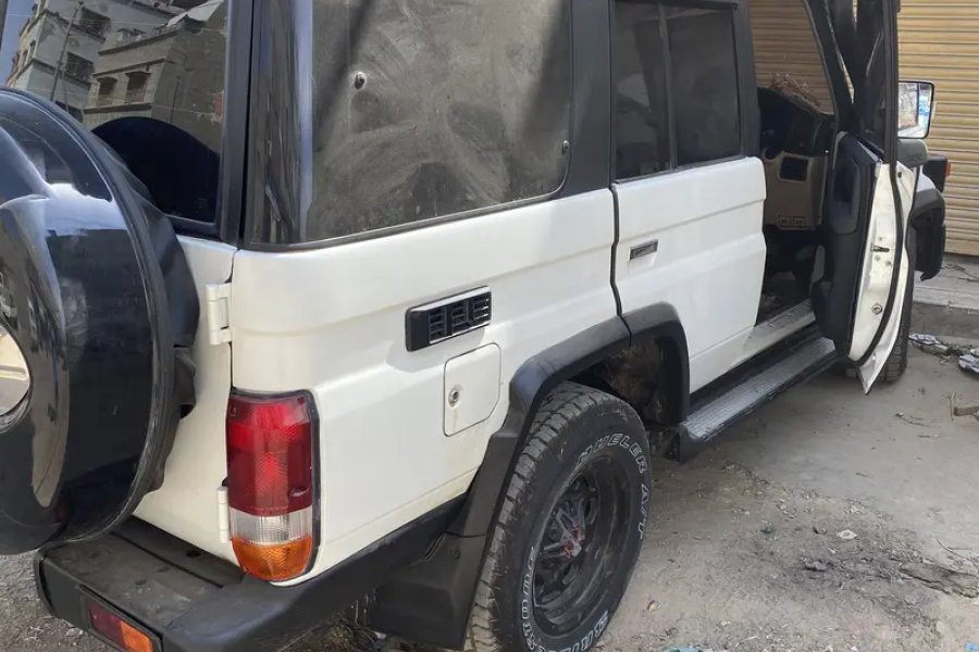 ٹویوٹا لینڈ کروزر 1989