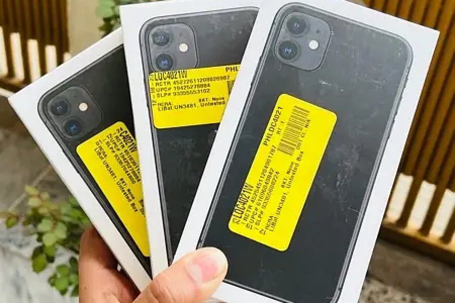 آئی فون 11 64 جی بی باکس پیک