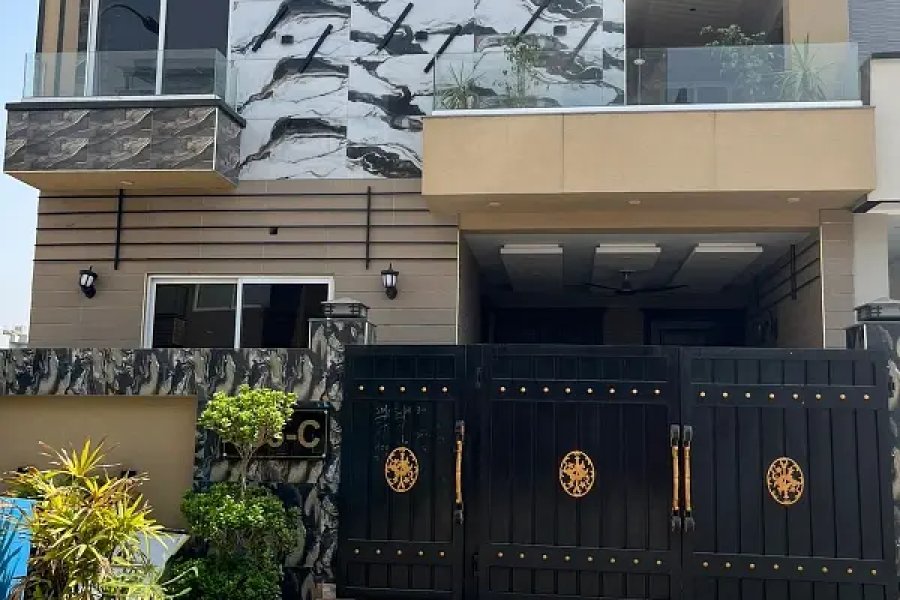 5 marla beautiful brand new tripple storey house for sale at hot location in etihad town c block phase 1