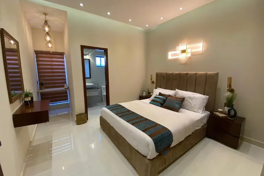 صرف قسطوں پر ڈبل منزلہ ہسپانوی گھر برائے فروخت