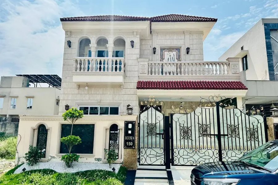 10 Marla Ultra LUXURY House Is Available In Paragon City - Imperial Block For Sale