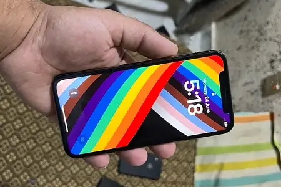 iphone xr + iphone xs