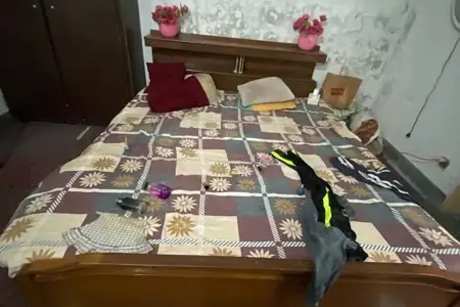 Double bed Wooden Bed in very urgently sale