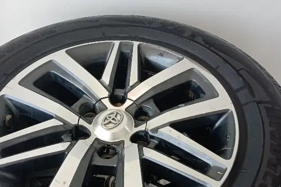 Fortuner,Revo,Prado Zero meter rims and tyres