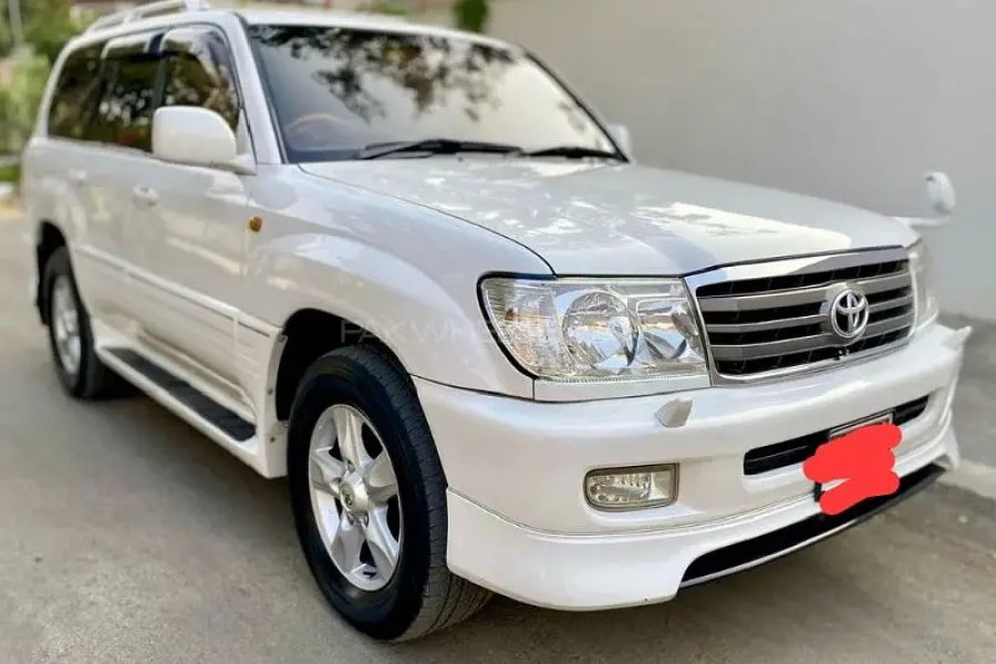 ٹویوٹا لینڈ کروزر تقریباً کل حقیقی فوری فروخت
