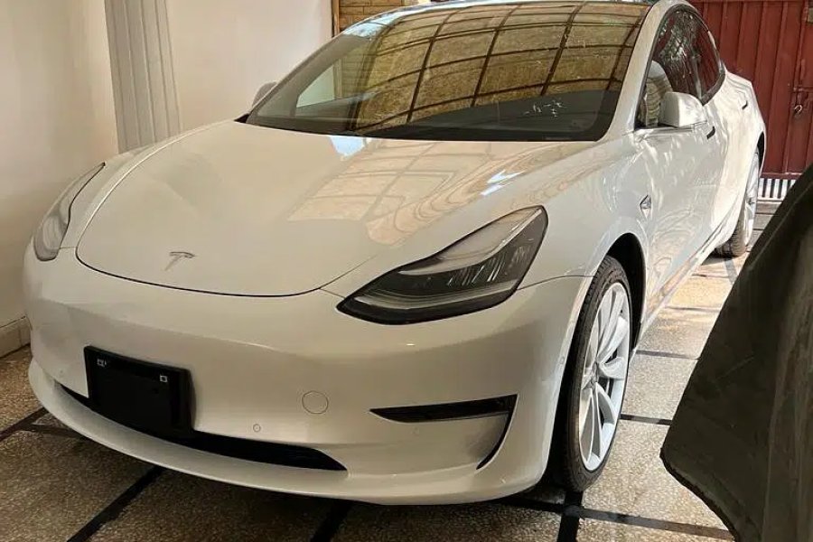 ٹیسلا ماڈل 3 لانگ رینج 75KW ڈوئل موٹر پرل وائٹ، حاضر