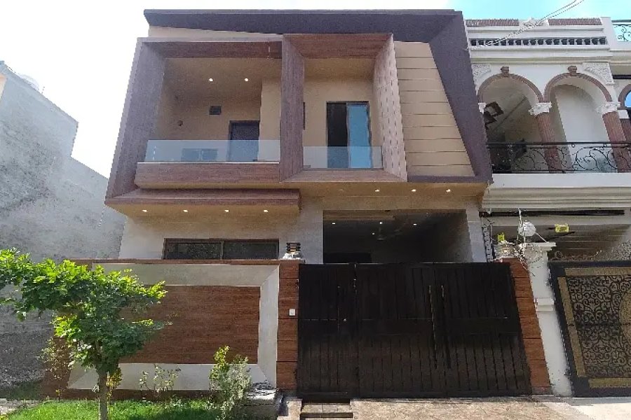 Centrally Located House For Sale In Bismillah Housing Scheme - Iqbal Block Available