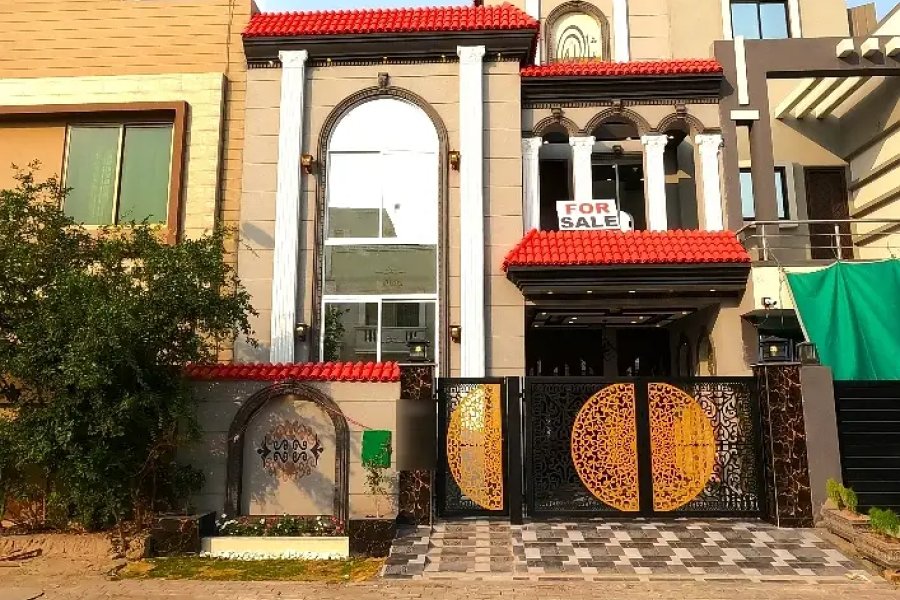 بحریہ ٹاؤن جناح بلاک میں 5 مرلہ مکان برائے فروخت