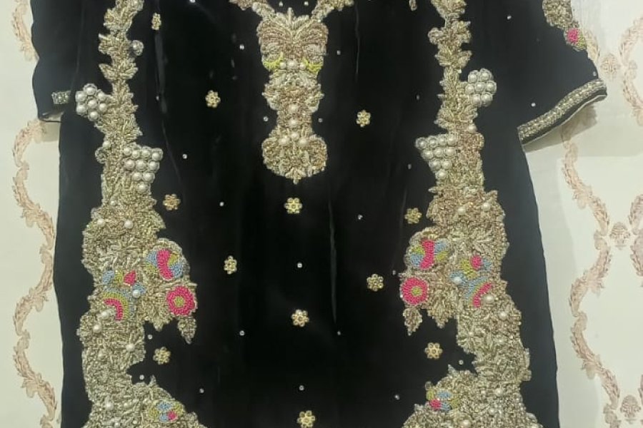 3 ٹکڑا برائیڈل پارٹی ویئر ایمبرائیڈر ڈریس (ایک بار استعمال کیا گیا صرف 5 گھنٹے بہترین حالت میں)