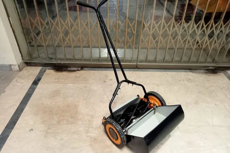 Grass cutting machine