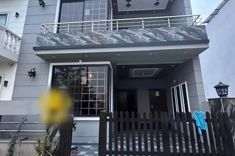 5 مرلہ مکان بالکل نیا مکان اتحاد ٹاؤن فیز 1