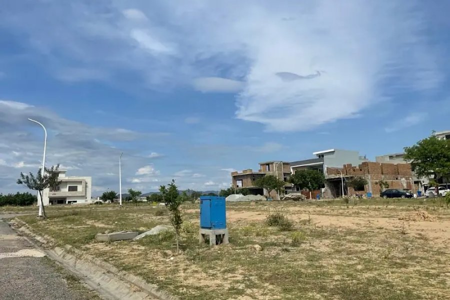 گلبرگ گرینز اسلام آباد میں 10 مرلہ رہائشی پلاٹس برائے فروخت