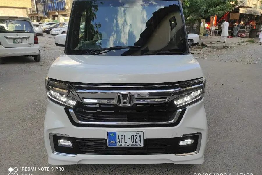 Honda N Box Custom 2021