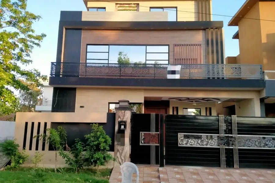 Double Storey 10 Marla House For sale In Kahna Kacha Kahna Kacha
