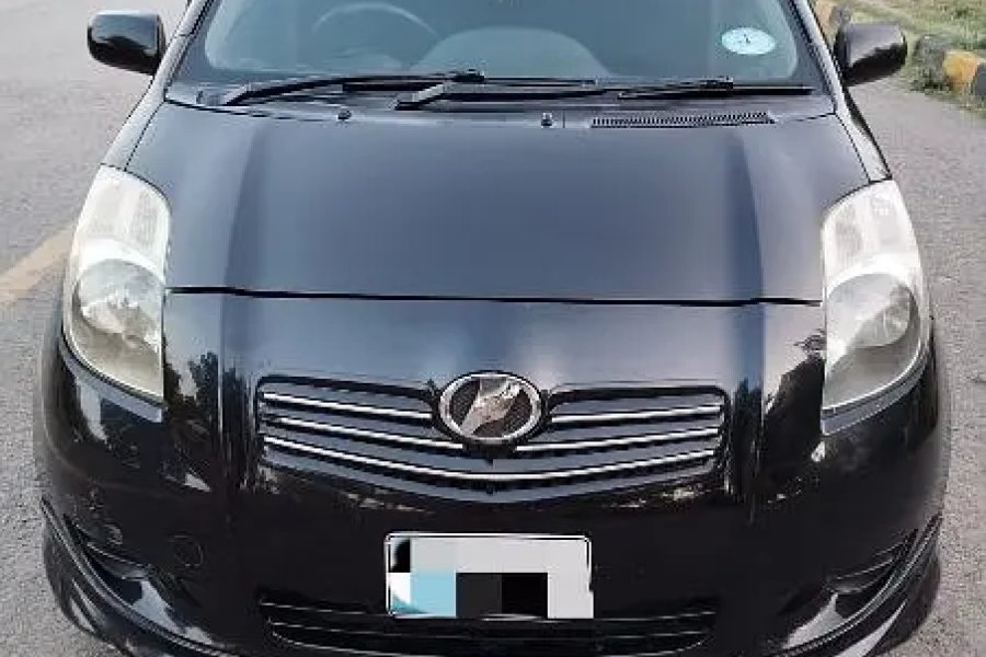 Toyota Vitz 2006