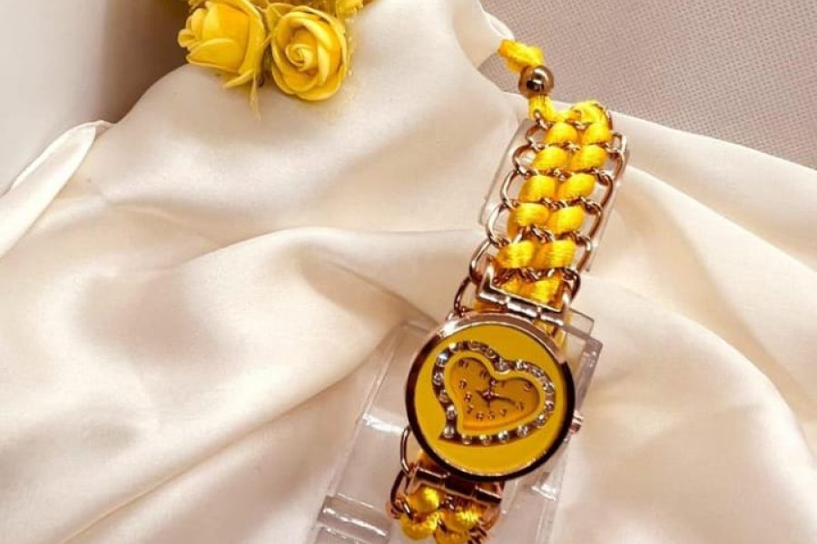 Women’s Wrist Watch Alloy Material, Yellow Color