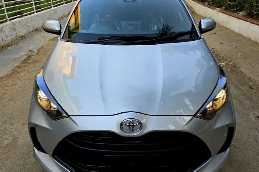 Toyota Yaris 2020/2024 4 grade auction