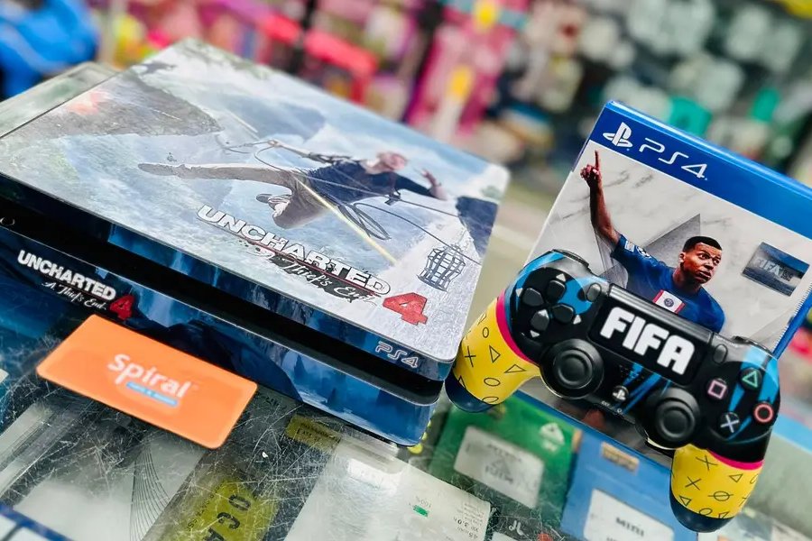 پلے اسٹیشن 4 / 500 جی بی (استعمال شدہ)