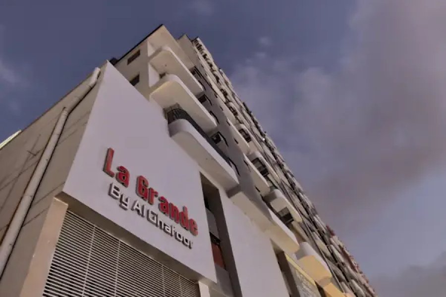 2 Bed D/D Corner Flat In Lagrande