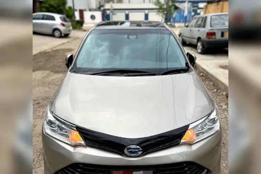 ٹویوٹا کرولا ایکسیو 2015