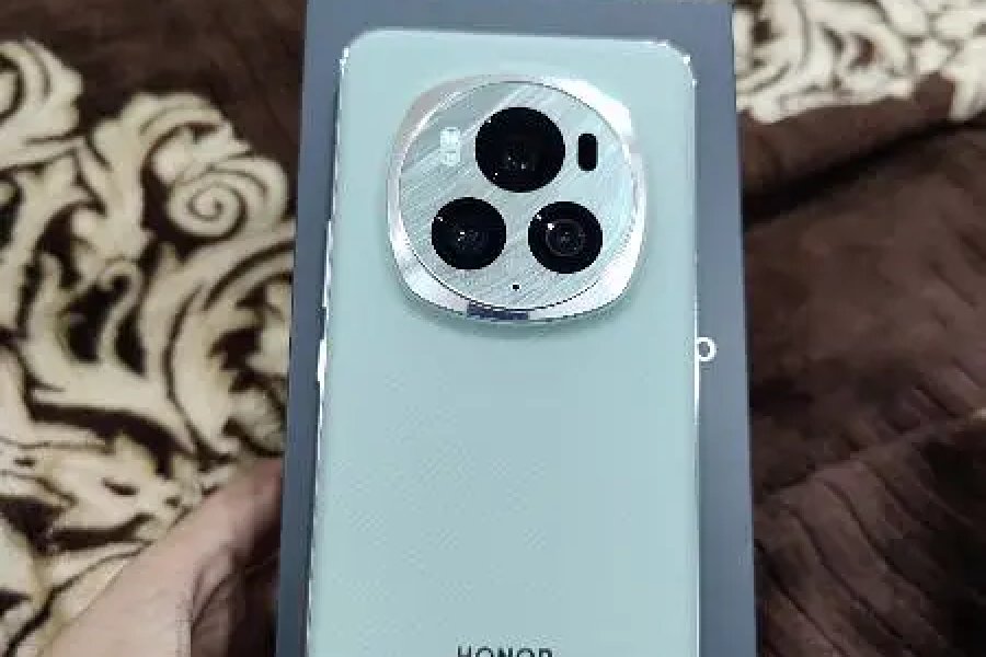 آنر میجک 6 پرو 12/51 گلوبل ماڈل مکمل باکس