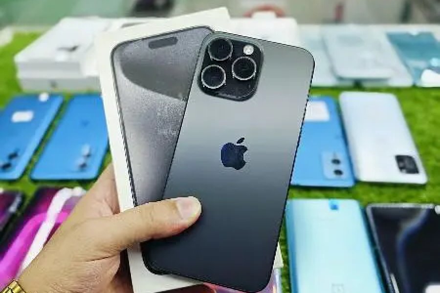 آئی فون 15 پرو میکس 256 جی بی نان پی ٹی اے جے وی کینڈین ماڈل مکمل باکس کے ساتھ