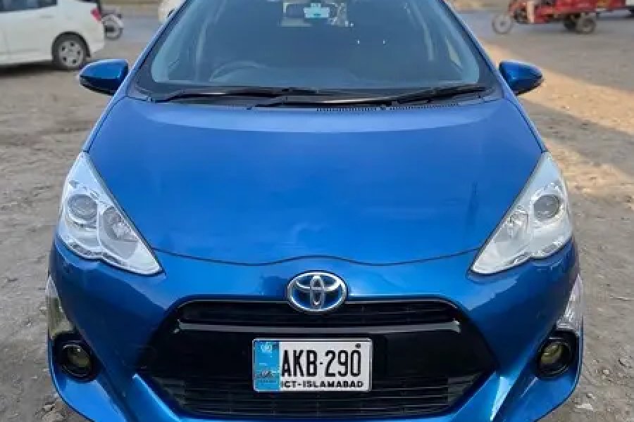 Toyota Aqua 2015