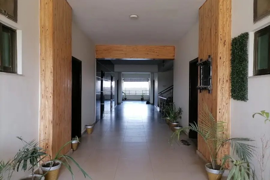 عسکری 11 - سیکٹر بی اپارٹمنٹس میں مرکزی طور پر واقع 12 مرلہ فلیٹ خریدیں