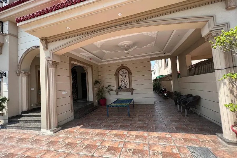 1 KANAL PERFECT LOCATION HOUSE AVAILABLE FOR SALE IN DHA PHASE 3 - BLOCK XX
