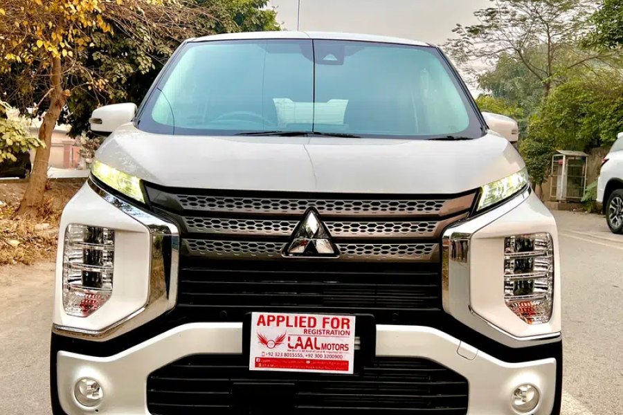 Mitsubishi EK-X Sports Hybrid Model Year 2019