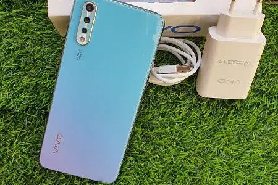 Vivo S1 8Gb 256Gb ( Display fingerprints) 4500 Mah battery 10/10 Condi