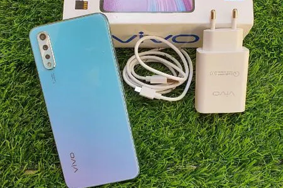 Vivo S1 8Gb 256Gb ( Display fingerprints) 4500 Mah battery 10/10 Condition