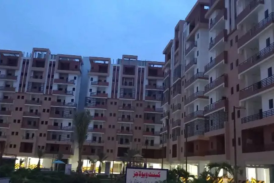 Corner west open 4 bed DD flat for sale in cantt view Lodges