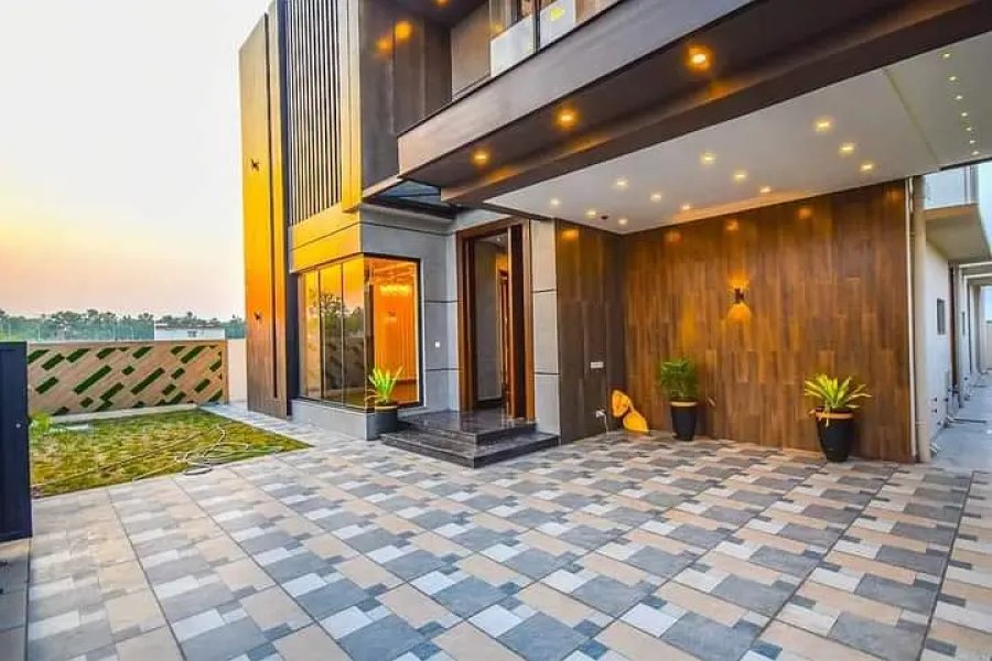 ویلنسیا ہاؤسنگ سوسائٹی لاہور میں 1 کنال مکان برائے فروخت