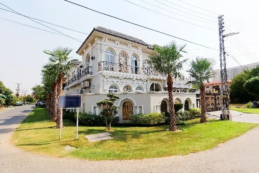 ڈی ایچ اے فیز 4 - بلاک ڈی ڈی لاہور میں 1 کنال ایک کارنر ہاؤس فروخت کے لیے تیار ہے۔