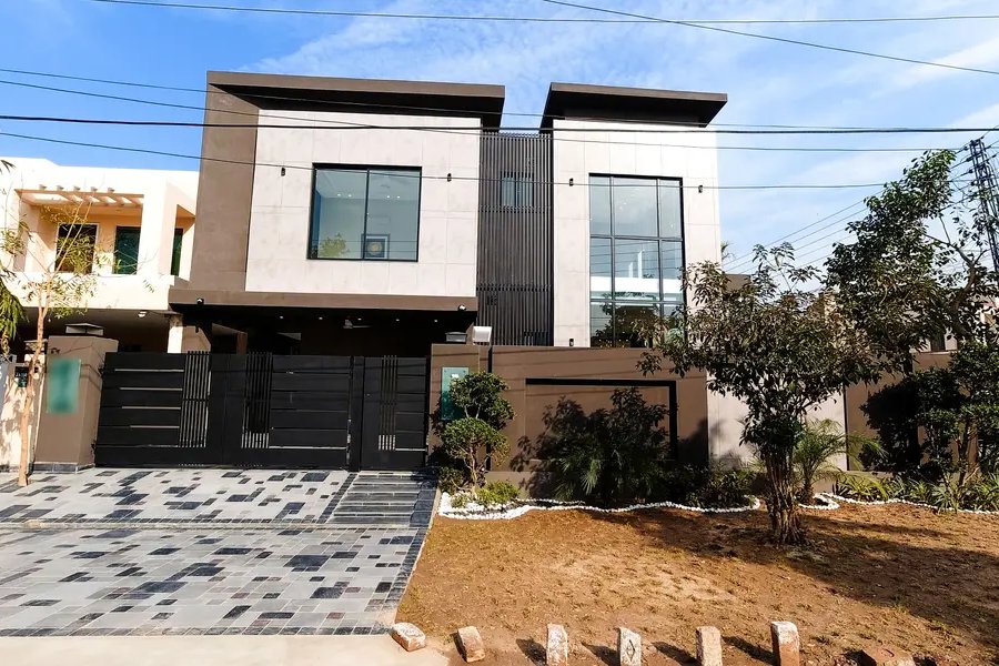 12 Marla House For Sale In AA Block Phase 4 DHA Defence Lahore.