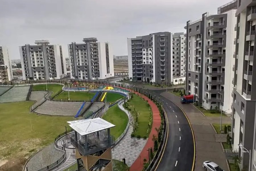 عسکری 11 سیکنڈ ڈی لاہور میں برینڈ نیو اپارٹمنٹ کرایہ پر دستیاب ہے۔