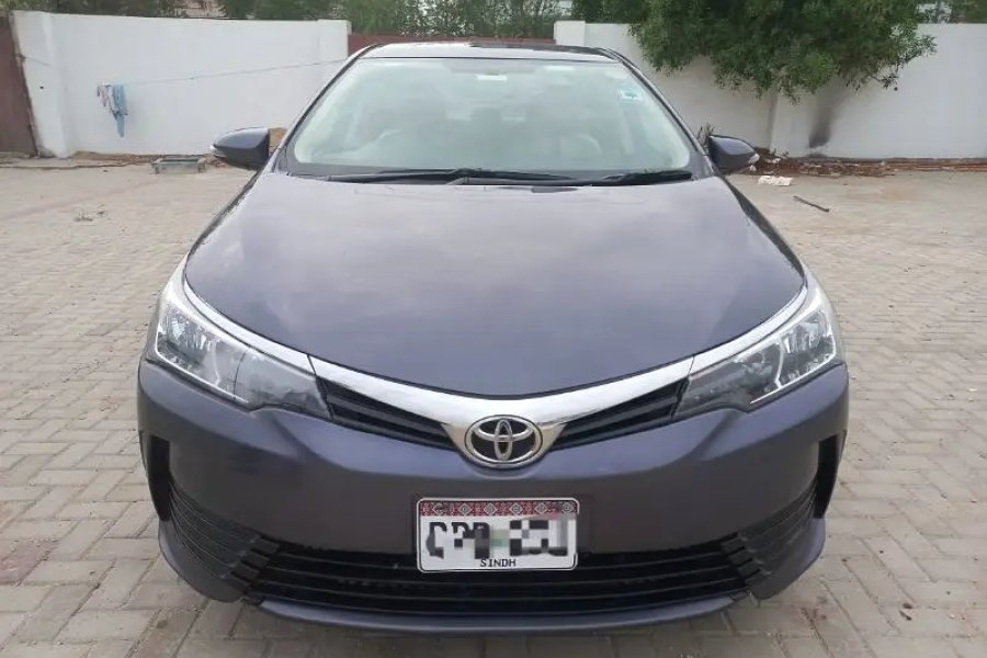 Toyota Corolla gli automatic 1.3 model 2018 original uplift shape